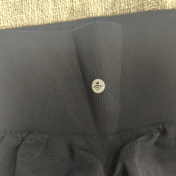 Halara Black High-Waisted Leggings - Picture 4 of 5